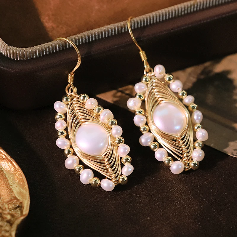 

Natural Freshwater Pearl Eye Copper Bead Earrings Pendant Gold Bohemian Style Handmade Luxury Earrings Women's Jewelry GE1781