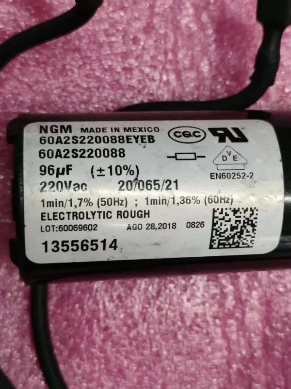 for Refrigerator compressor starting capacitor 70uf330vac capacitor NGM 60A4D330064NXET  60A2S220088EYEB