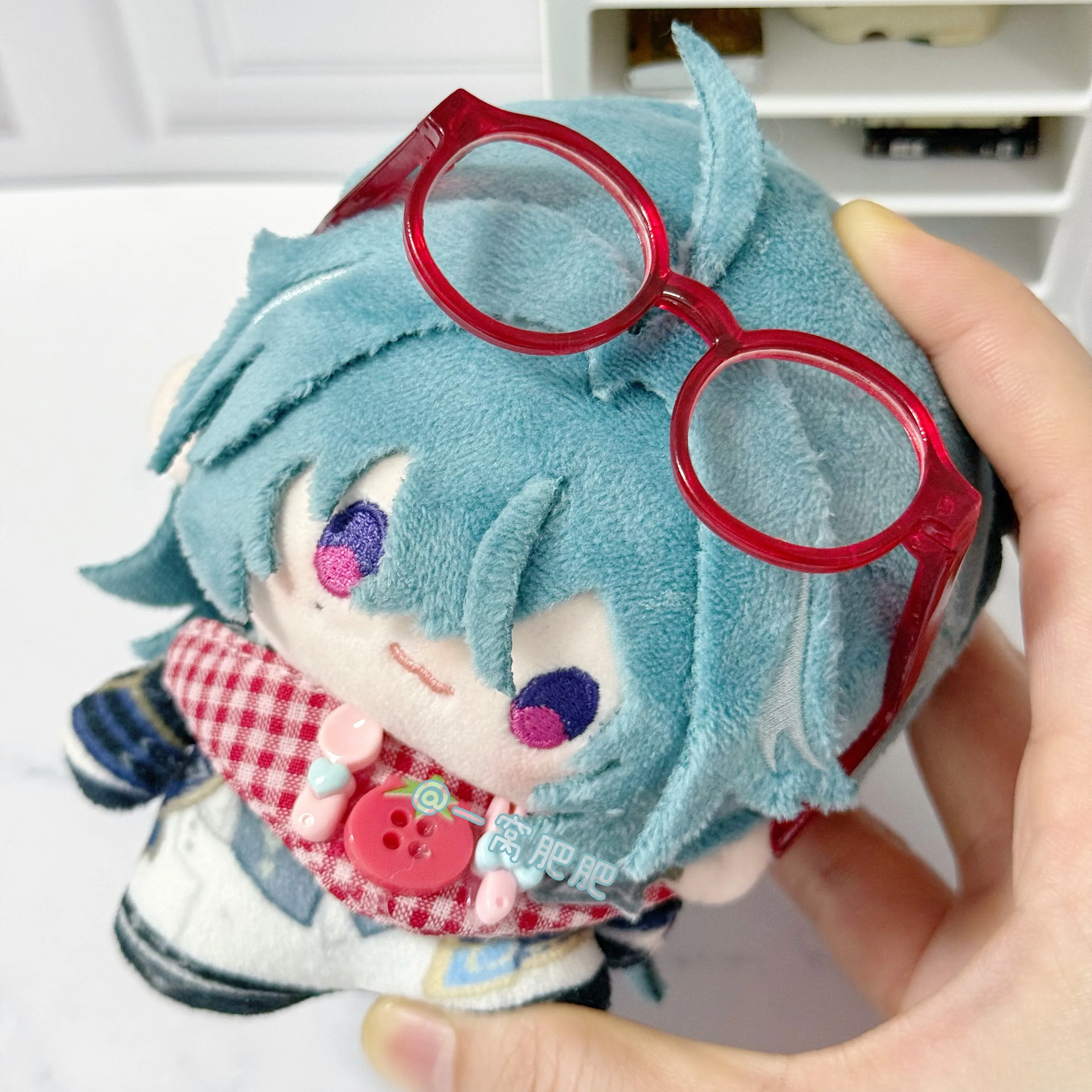 Genshin Impact Lohen Anime Keychain, 10cm Cosplay Backpack Pendant, Birthday Gift for Fans