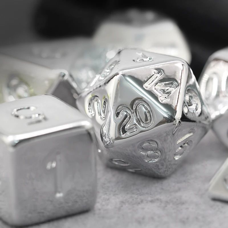 7Pcs/Set Silver Plating Dice D&D COC Dice D4 D6 D8 D10 D% D12 D20 DND Table Games RPG Dice Set