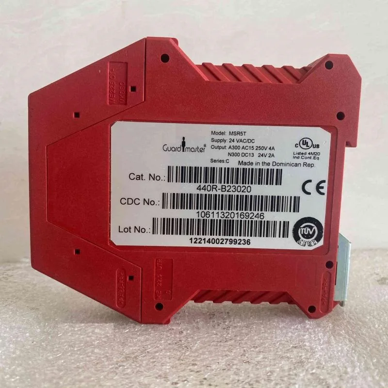 

Реле безопасности для 440R-B23020, модуль 24VACDC 3n/o 1n/c, новый