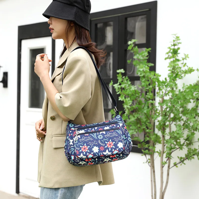 Leisure Simple Commuting Urban Daily Multi Compartment Large Capacity Single Shoulder Crossbody Bag for Women