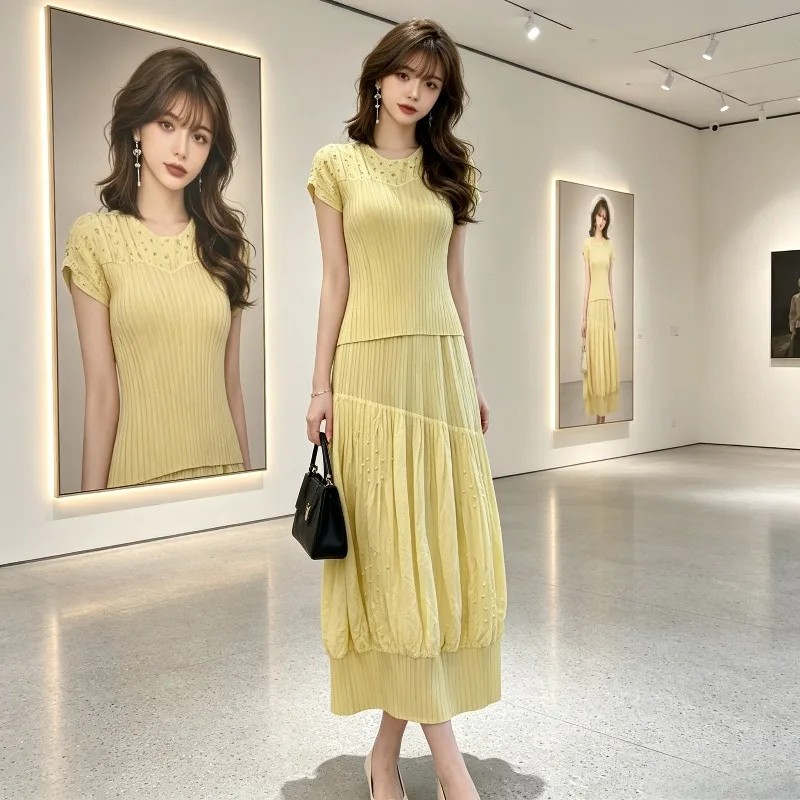 

Miyake Pleated 2026 Summer New Pleated Outfit Set for Women Elegant Loose Rhinestone Patchwork Top and Skirt Two-Piece Set Pleat