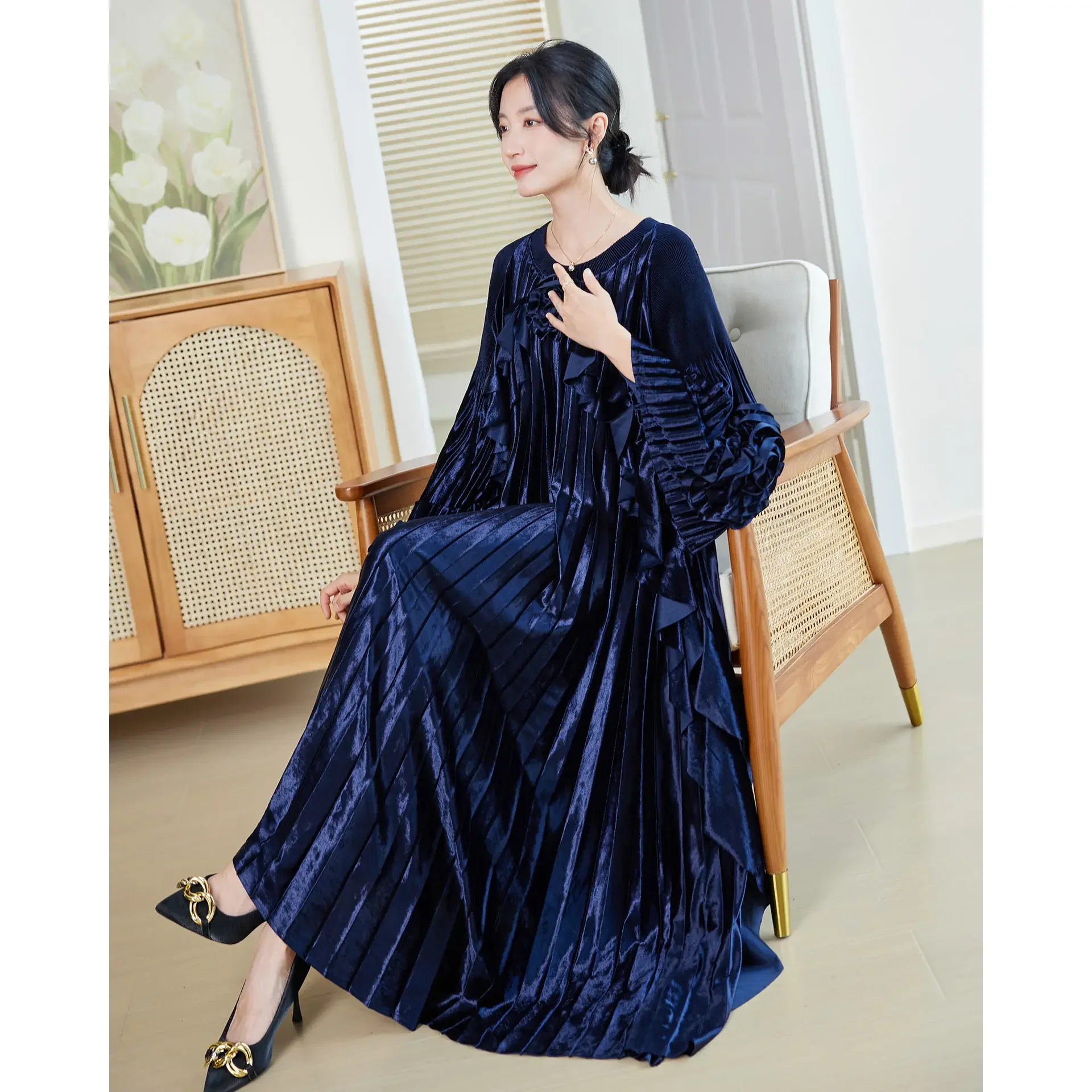 

Miyake Pleated Wide Lady Velvet Dress Autumn Winter Long Sleeve New Socialite Long Skirt Fat Mm Plus Size Mother Wedding Banquet