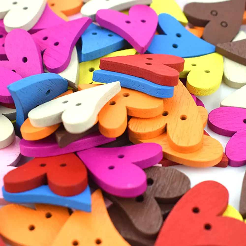 50PCS Wooden Heart Buttons for Handmade Girl Clothing DIY Decor Scrapbooking Needlework Craft Sewing Wood Button Accessories