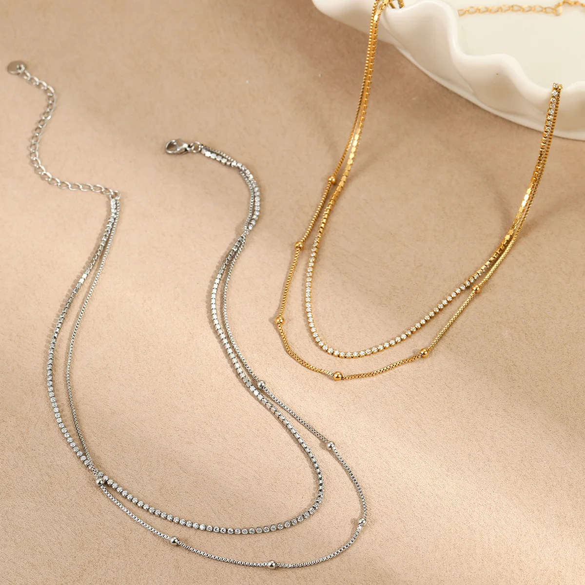 قلادة من الفولاذ المقاوم للصدأ بطبقات مطلية بالذهب للنساء، قلادات بسلاسل مزدوجة من الفولاذ المقاوم للصدأ، قلادة بسيطة غير مشوهة