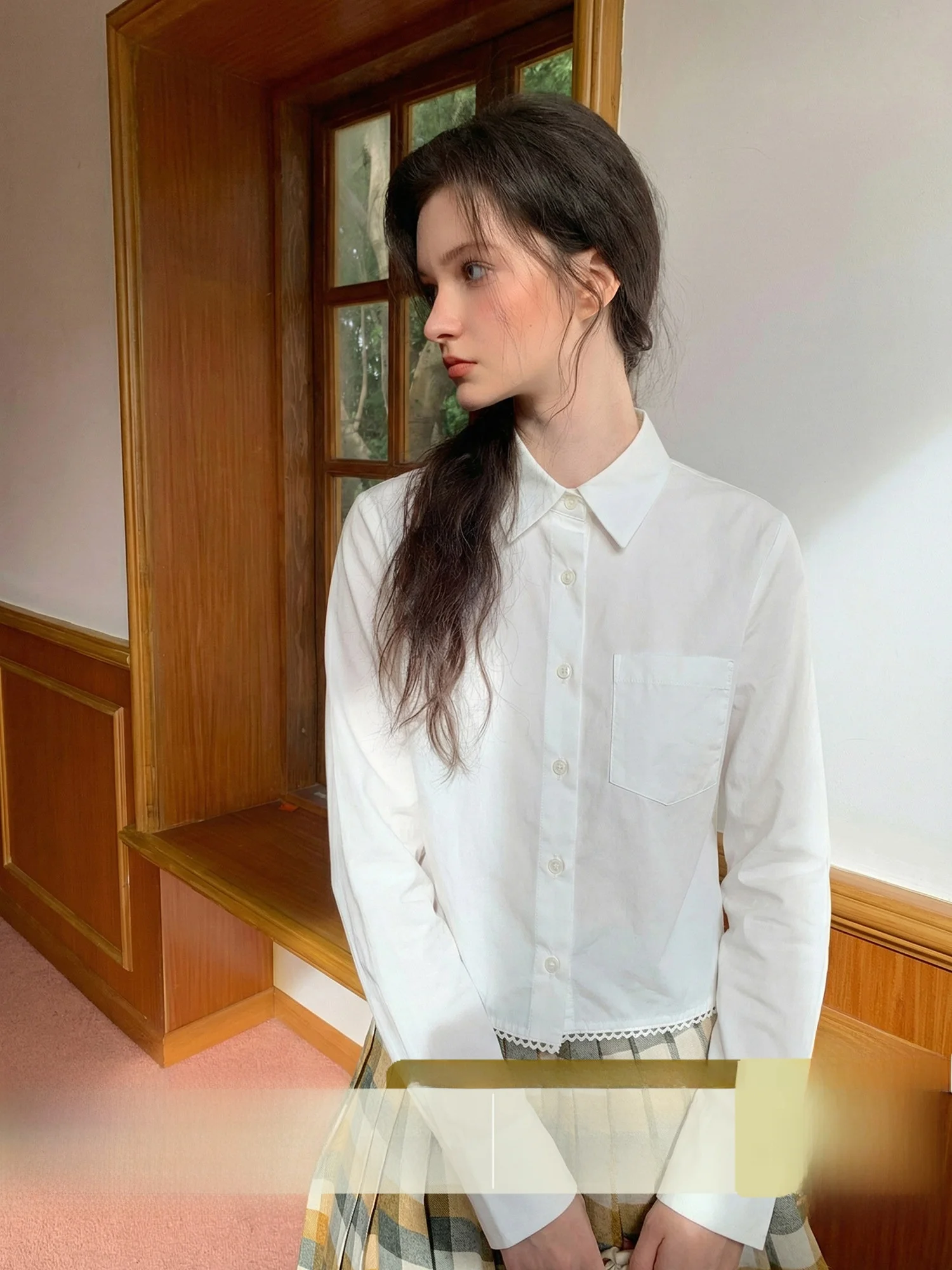

Casual Chic White ort Svel irt Women's Spring Summer Floral Trim Design Versatile Top Crsu Simple Sle Gathered...