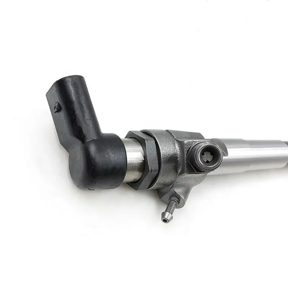 High quality New For 166008052R For Siemens Dacia Nissan Renault Clio 1.5DCI K9K Engine New Diesel Fuel Injector Nozzle view 2
