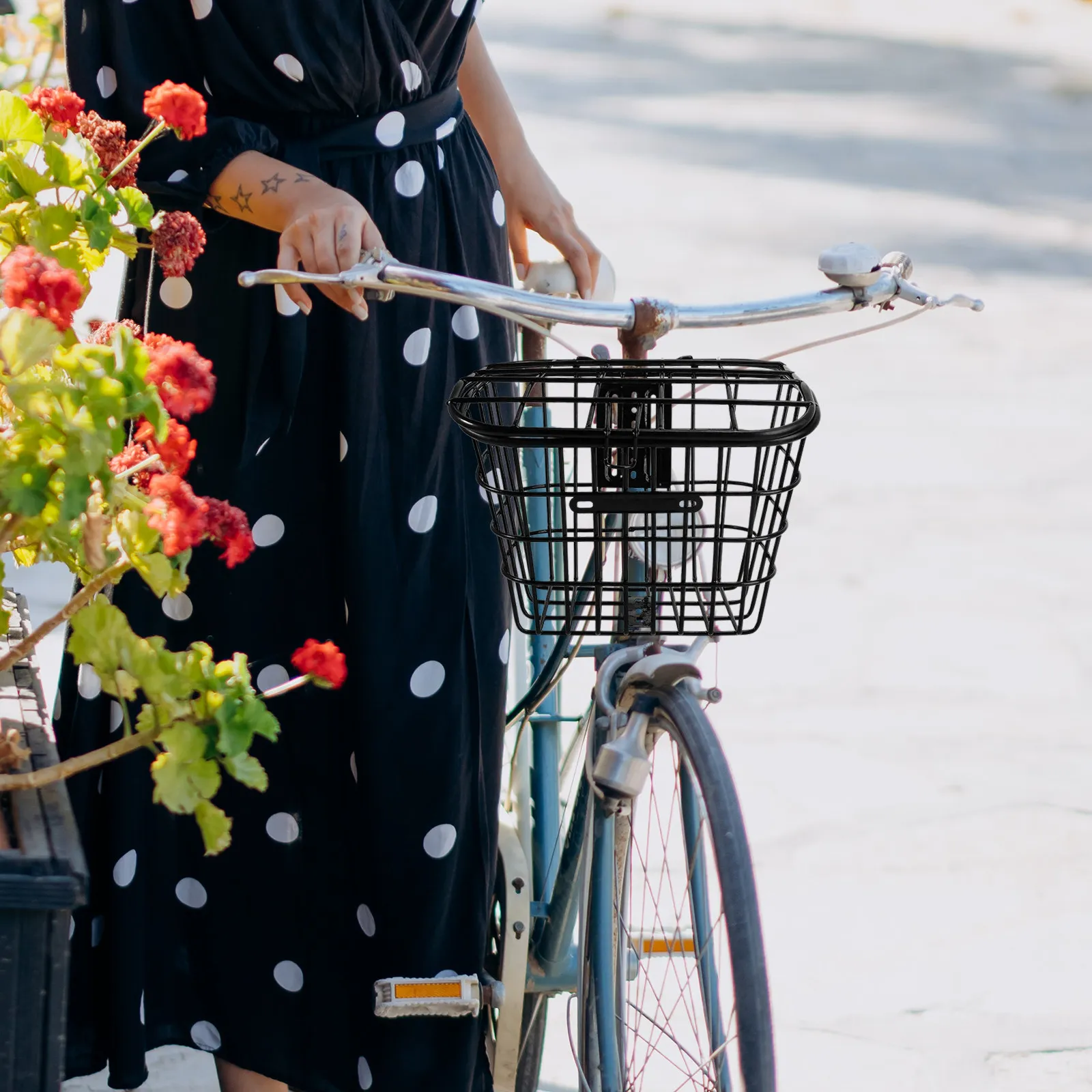 

1Pcs Steel Wire Bike Basket Stainless Steel Storage Basket Corrosion Proof Large Capacity Bike Electric Vehicle Accessory