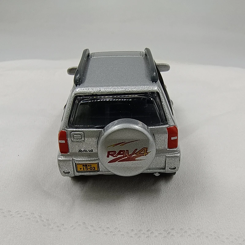 Diecast 1:64 Scale RAV4 Silver Alloy Car Model Finished Simulation Collection Car Model Gift Toy