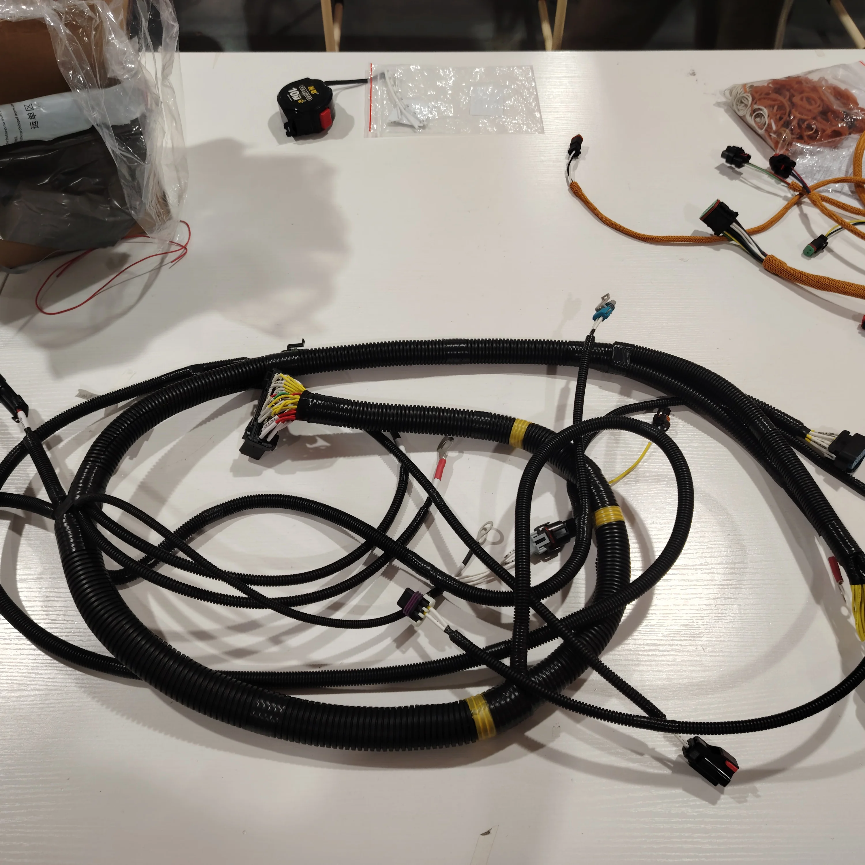 

China Manufacturers P/N A0648102000 Electrical Diesel Engine Truck Wiring Harness For Detroit Series60 2005-2007