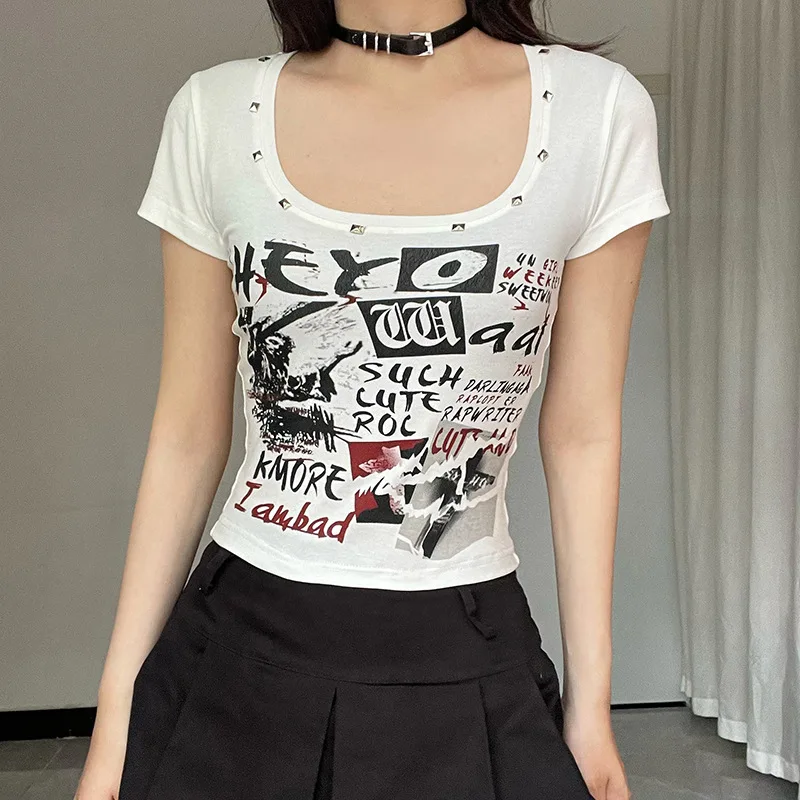 Goth Dark Punk Style Rivet Short Sleeve T-shirts Mall Gothic Retro Print Slim Crop Tops Women Casual Tees Streetwear Y2K Blouses
