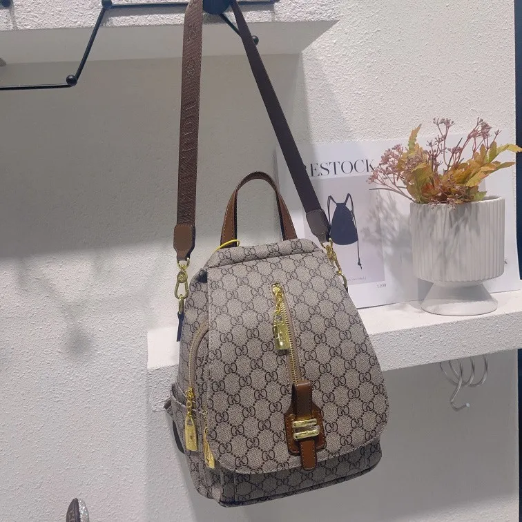 

Famous Designer Leather Crossbody Bag And Women's Handbag Classic Elegant Shoulder Bag For Ladies Stylish Trendy