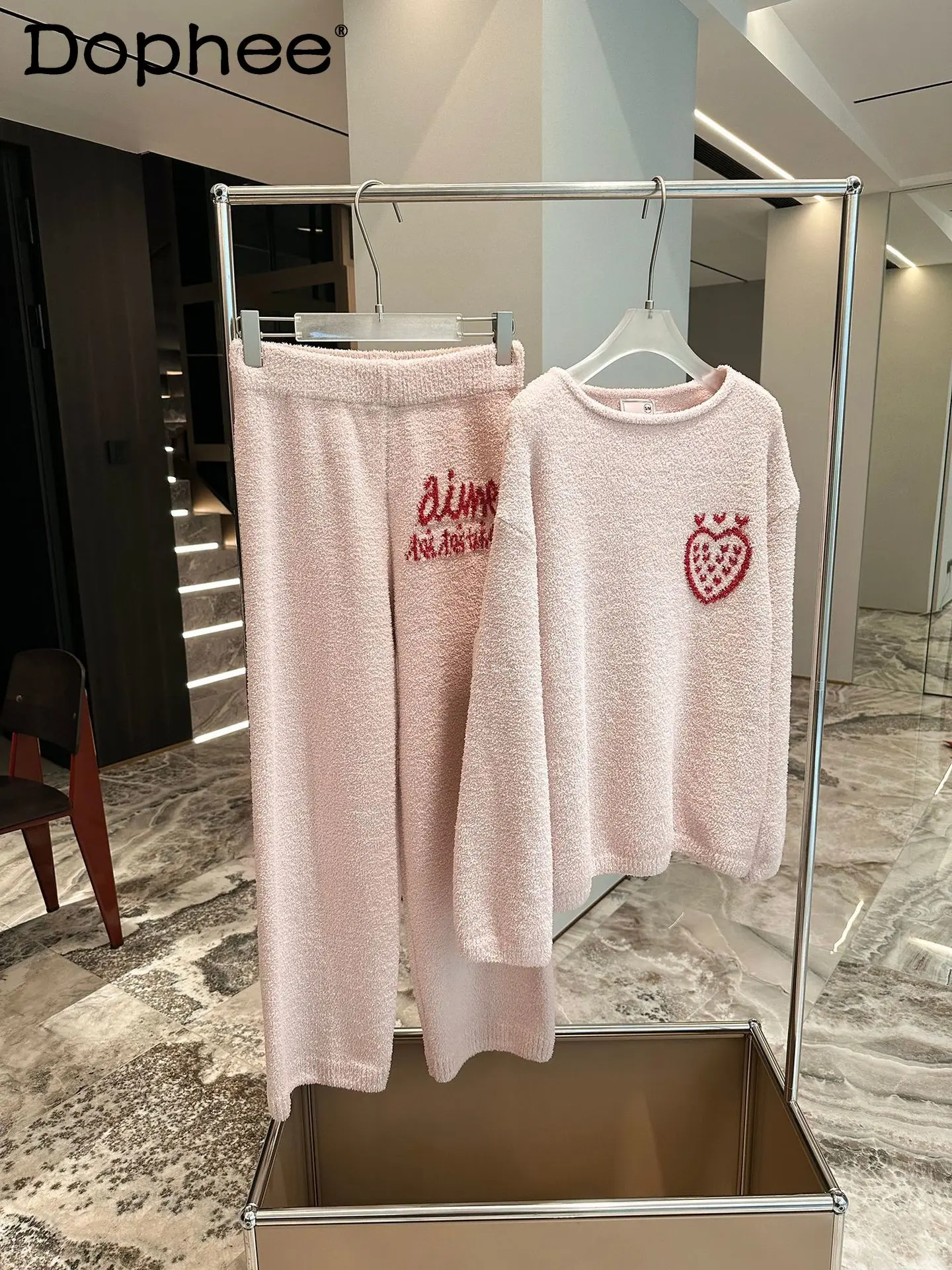 

Мягкий плюшевый пижамный комплект в японском стиле с клубничным принтом для девочек, осенне-зимний флисовый теплый домашний комплект