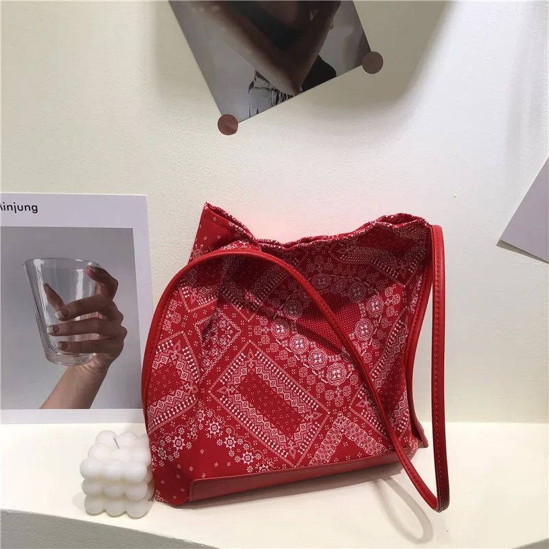 

Женская сумка через плечо, новая модная большая сумка в корейском стиле с принтом пейсли для женщин