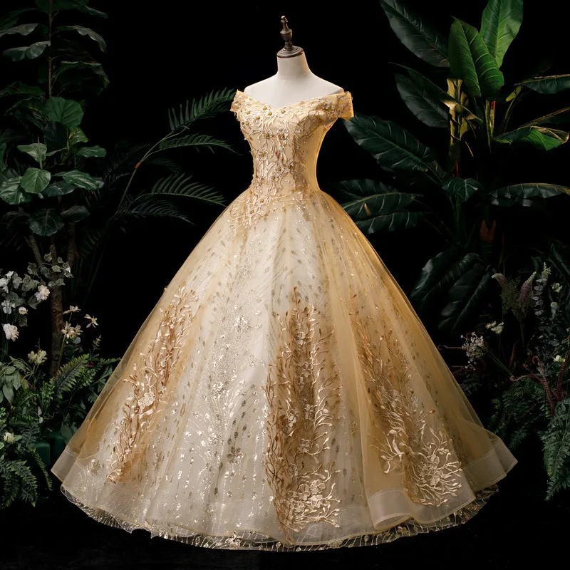 

Golden Quinceanera Dresses Off The Shoulder Party Prom Dress Classic Ball Gown Vintage Lace Appliques Beaded Quinceanera Gown
