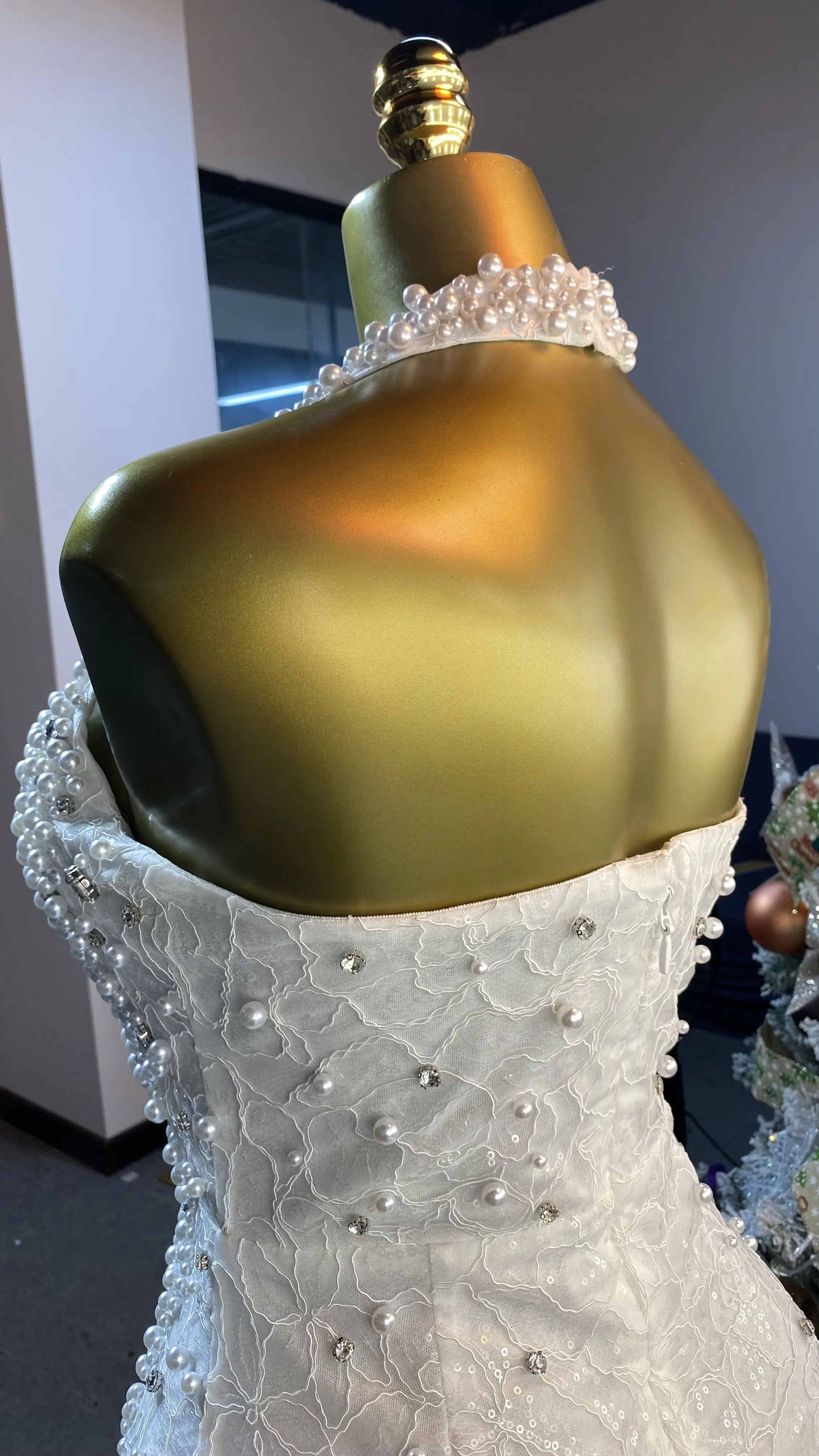 فستان حفلات صغير فاخر بدون ظهر لعام 2025، ثوب مسائي أنيق للنساء، فستان عيد ميلاد، تنورة قصيرة مطرزة باللؤلؤ-GZXX254