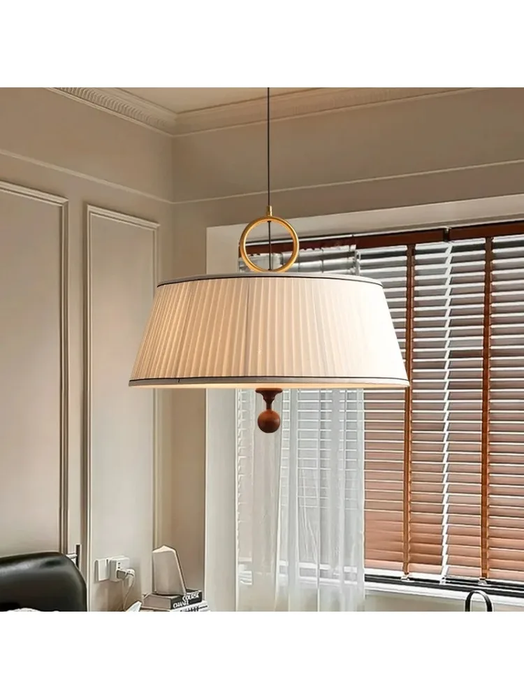 Restauracja w stylu średniowiecznym Francji, lampa wisząca LED, salon, gabinet, sala wystawowa, sypialnia, minimalistyczna lampa wisząca z tkaniny. — 2