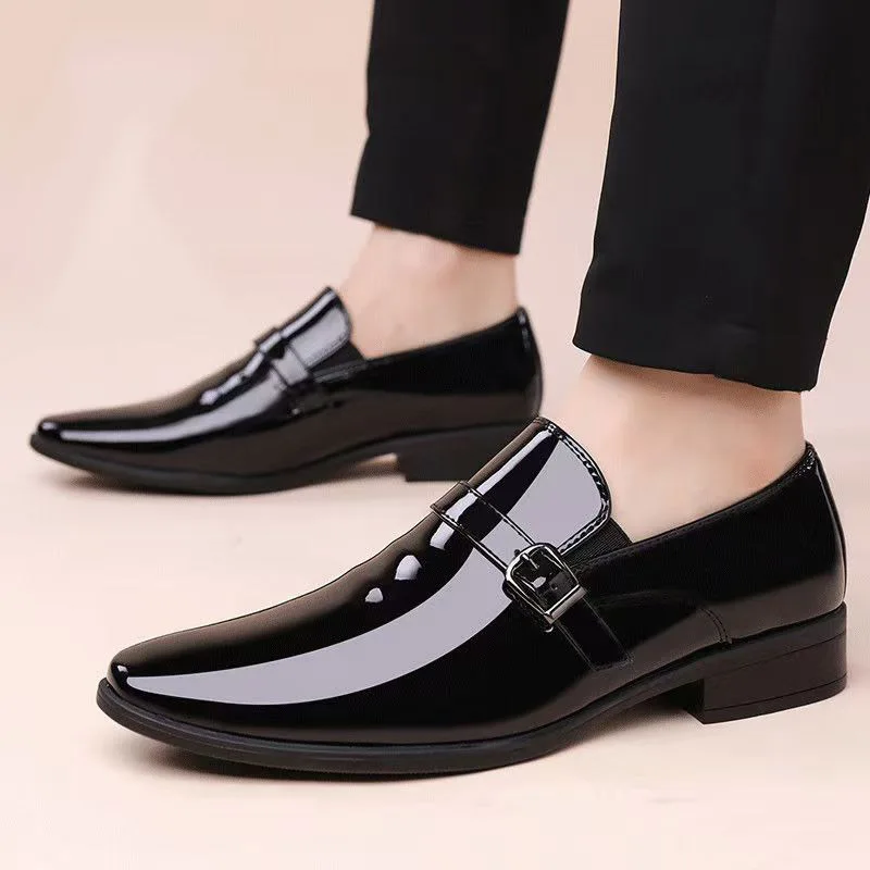 

Autumn New Designer Patent Leather Shoes for Men Solid Color Fashion Casual Shoes Male British Pointed Buckle Dress Shoe Man