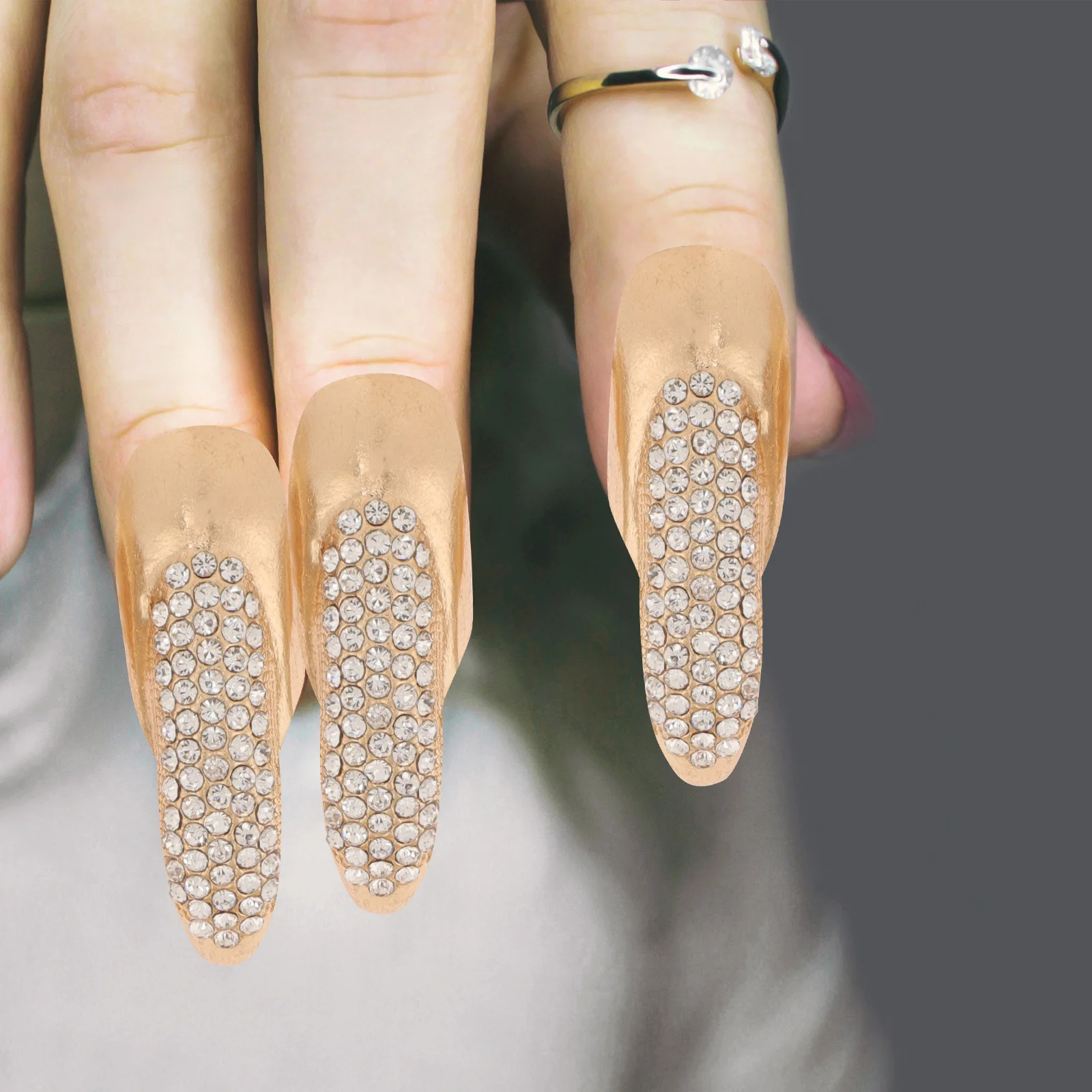 แหวนเล็บปลอมแบบมีคริสตัล 10 ชิ้น สไตล์พังก์ กอธิค สำหรับชุดฮาโลวีน อุปกรณ์เสริมสำหรับผู้หญิง แสดงโชว์