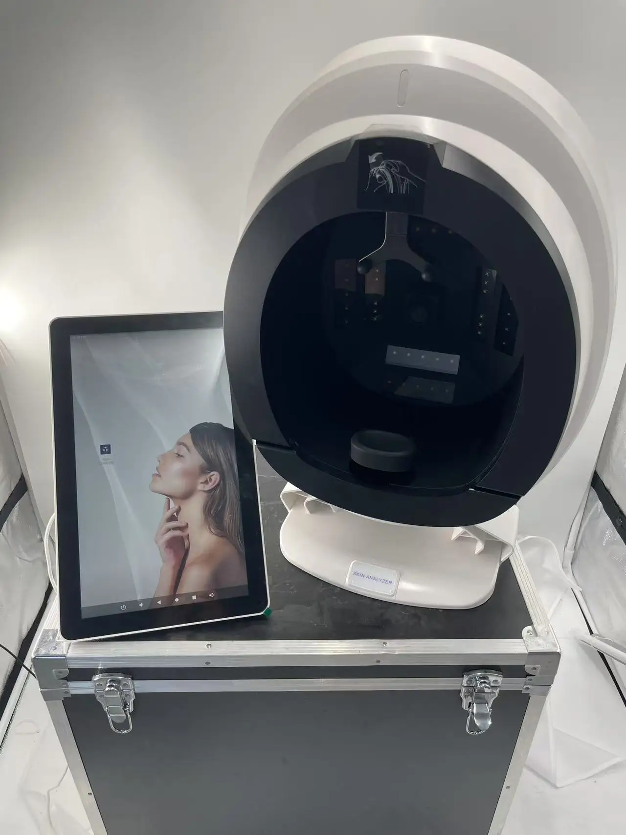 NEW Professional 3D Facial Skin Analyzer Machine Upgraded 8 Spectral Imaging Moisture Detector Handheld Beauty Equipment Scanner