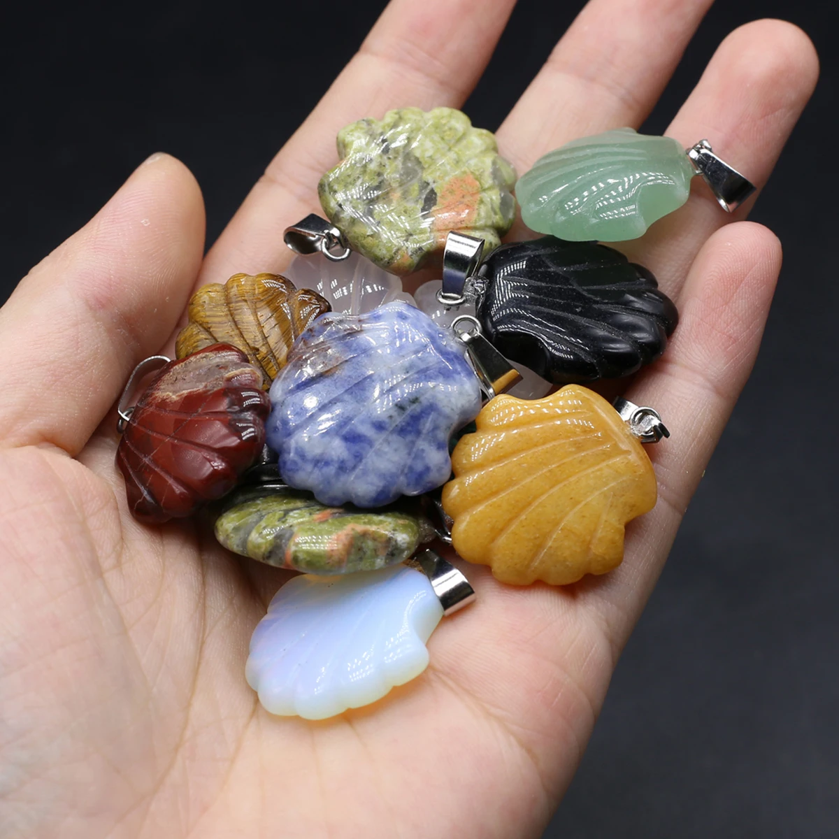 10PCS Wholesale Natural Semiprecious Stone Random Color Shell shaped Pendant Jewelry Making DIY Necklace Earrings Accessories