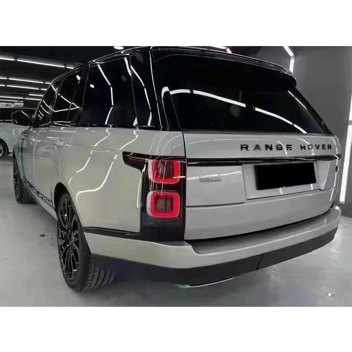 Applicable for Land Rover Range  vogue L405 2013-2017 upgrade to 2020 style modification body Kit.