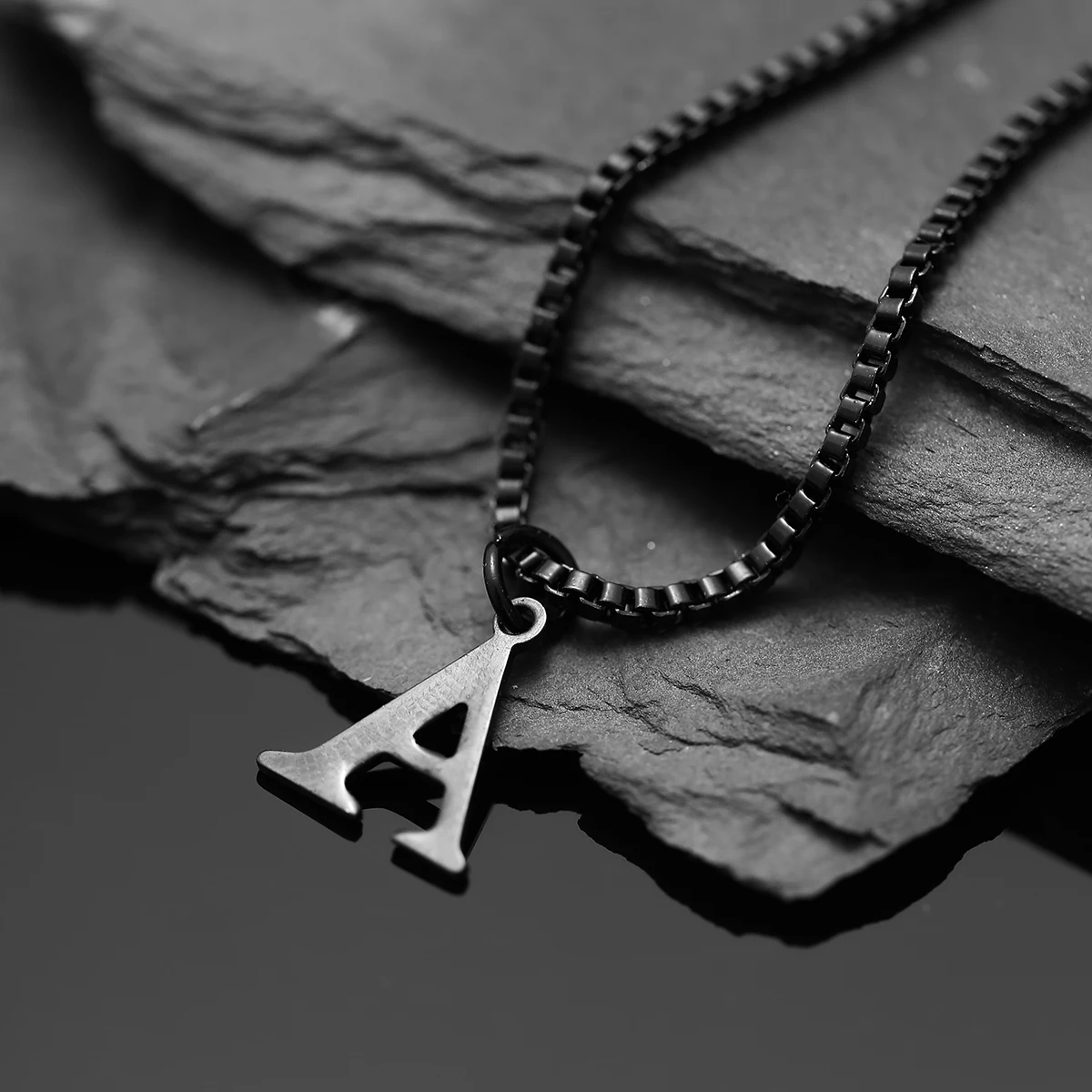Simple Black Chains with 26 Letters Pendants Necklace for Men/Women Trendy Cute Accessories on Neck 2023 Fashion Jewelry Collar
