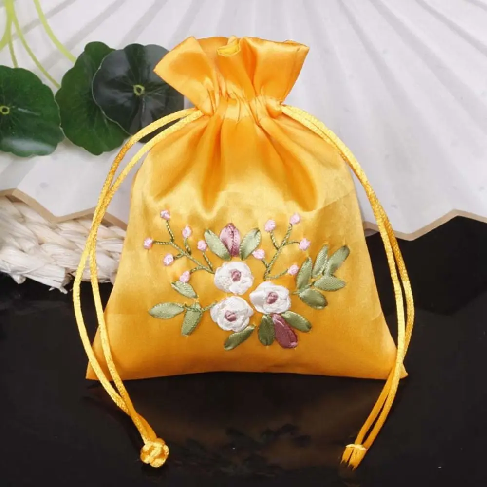 Candy Bag Embroidery Flower Drawstring Bag Spice Bag for Filled Fragrant Herbs Cloth Storage Bag Coin Purse Bucket Bag