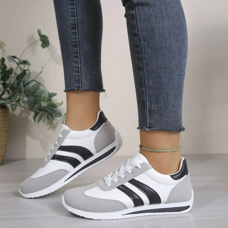 Leichte, bequeme Damen-Sneaker mit Schnürung, modische weiße Turnschuhe …