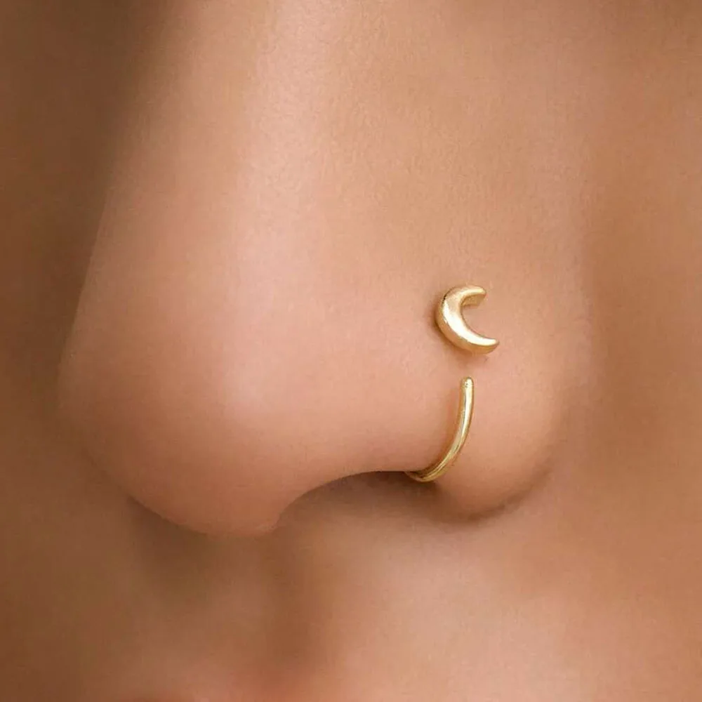 1 Stück 18K vergoldeter niedlicher Mond-Nasenring 20G-C-Form kleiner Nasenstecker Nasen-, Lippen- und Ohrpiercing-Schmuck für Frauen und Mädchen für den Alltag und Partys