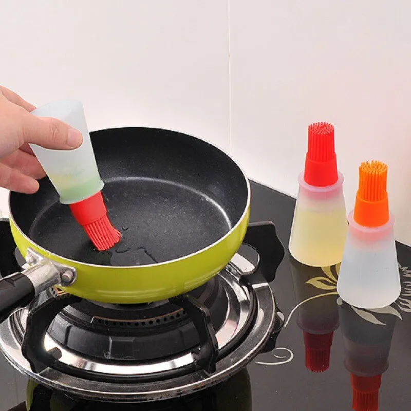 1 Red Silicone Charcoal Barbecue Oil Brush With Cap Oil Bottle Camping Tool Baking Brush Creative Oil Pot with Scale