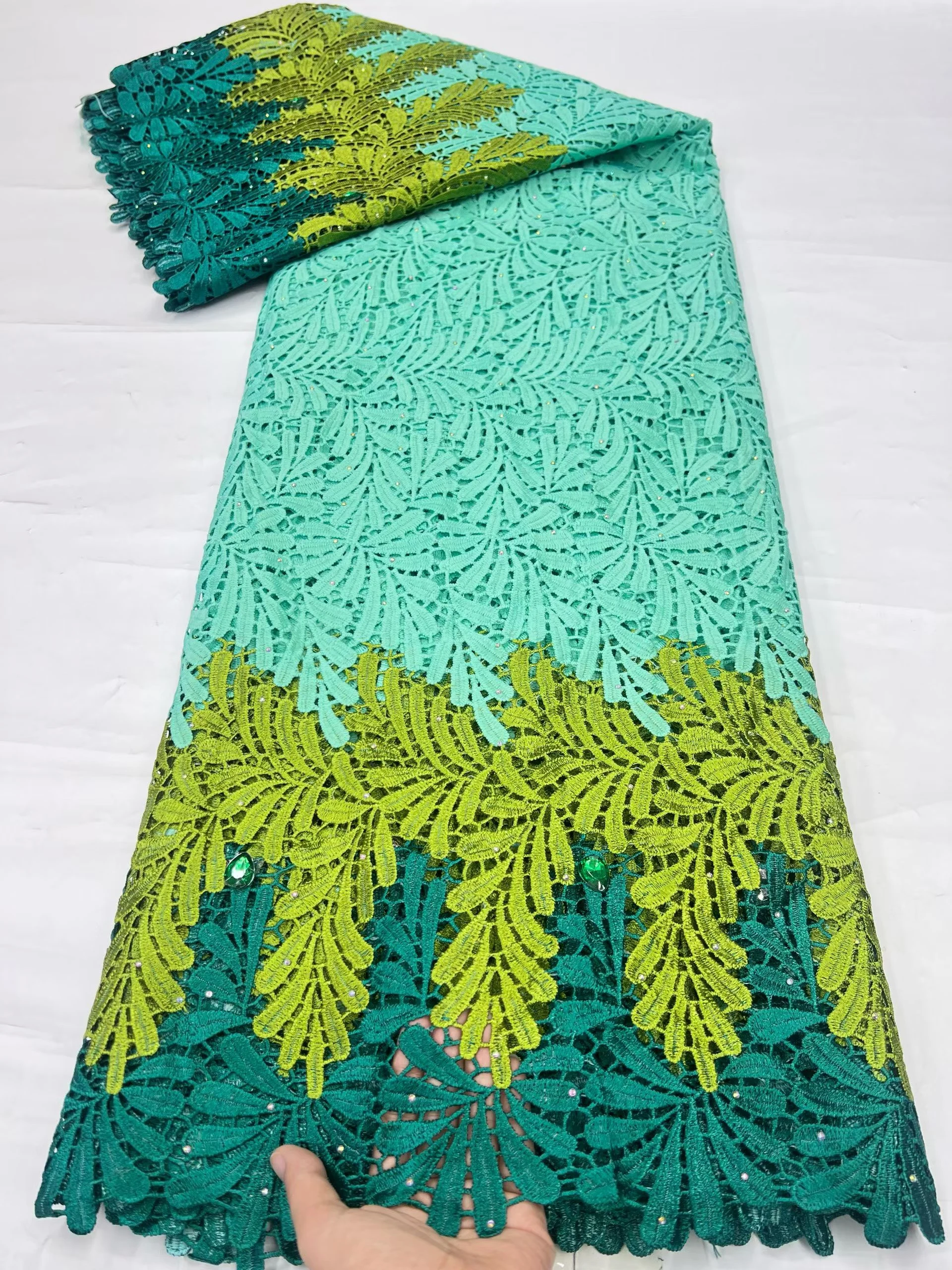 tissu-en-dentelle-de-soie-de-lait-soluble-dans-l'eau-de-haute-qualite-dentelle-africaine-nigeriane-brodee-style-dubai-pour-robe-de-mariee-2026
