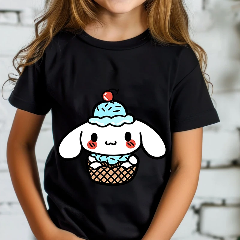 T-shirt dziecięcy z nadrukiem Cinnamoroll Letnie dziecięce bawełniane czarne topy z krótkim rękawem, odpowiednie dla chłopców i dziewcząt