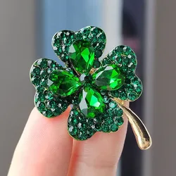 New Green Rhinestone Four-leaf Clover Brooch Women Elegant and Simple Lucky Grass Pin Fixed Clothes Fashion Jewelry Accessories