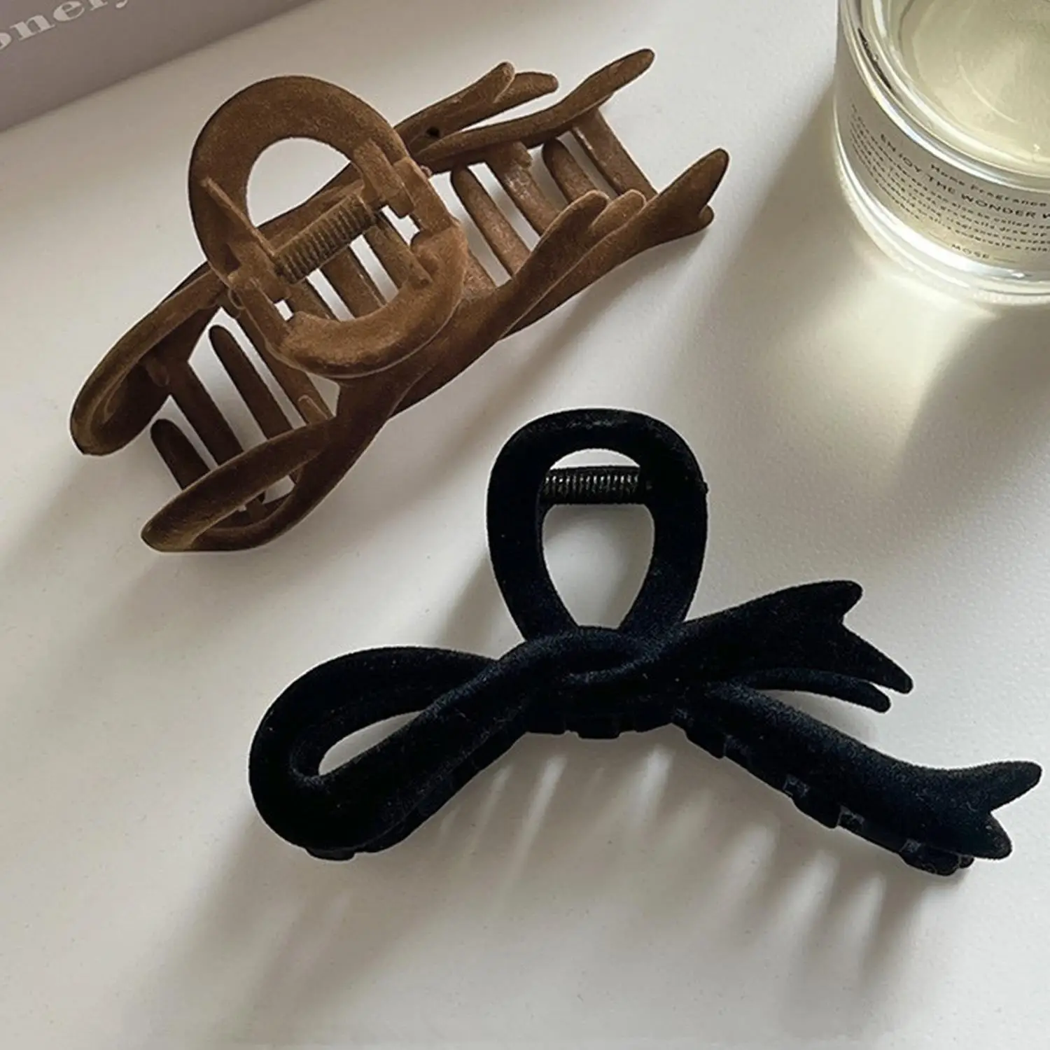 

Vintage Ribbon Bow Shape Hair Claw For Women Hair Ornament Back Hair Holder Claw Clip Hairpin Hair Clip Fashion Hair Accessories