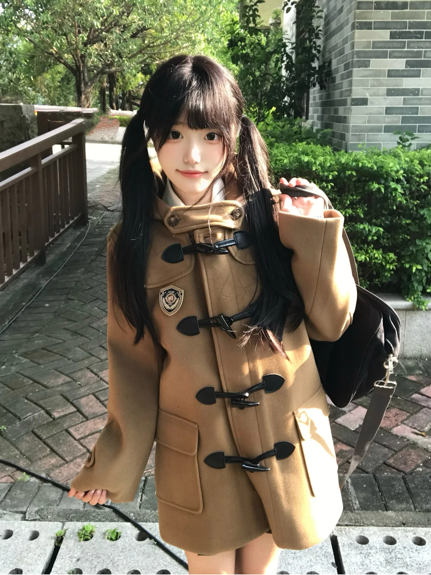 

Женская демисезонная куртка Tokyo Annual Record JK, светло-бежевая, укороченная, в университетском стиле, средней длины, с капюшоном