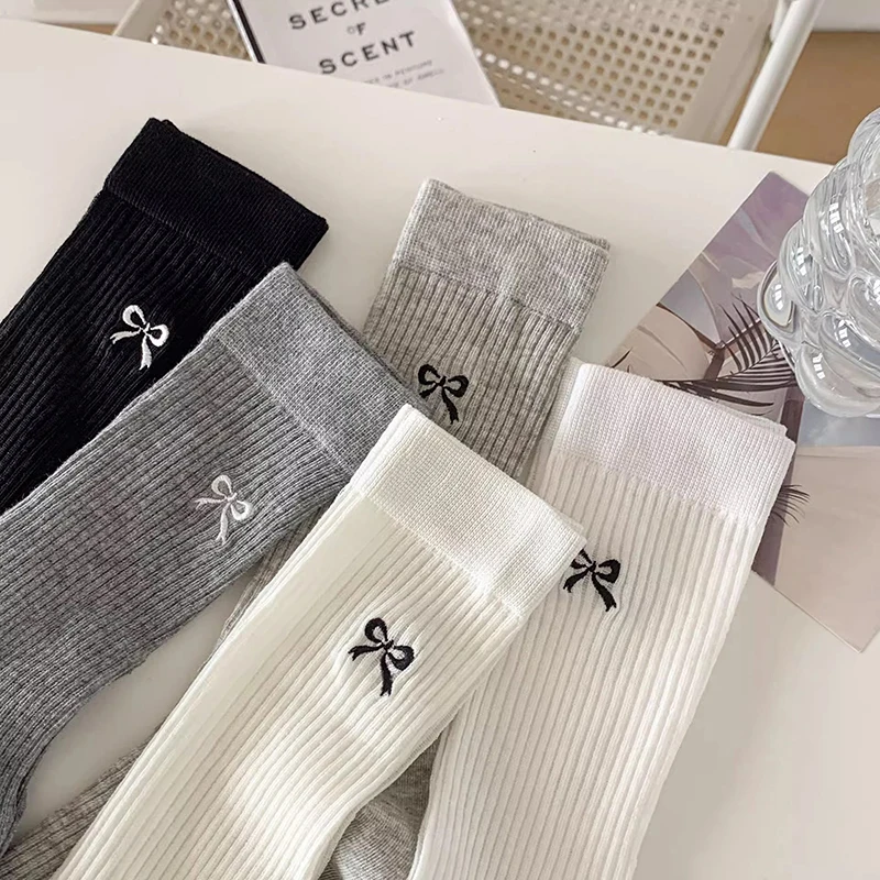 1 Paar Frauen dünn aushöhlen lange lose Socken süße Mädchen japanische einfarbige atmungsaktive Baumwolle Frühling Sommer Strumpf