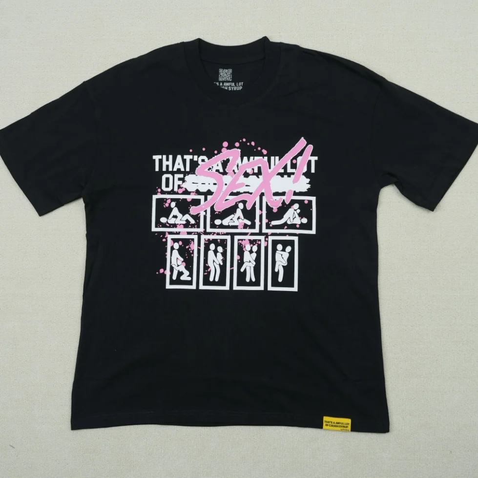 

Футболка свободного кроя с V-образным вырезом и принтом, из чистого хлопка, повседневная, от американского модного бренда, с надписью «That's a Awful Lot of Cough Syrup»