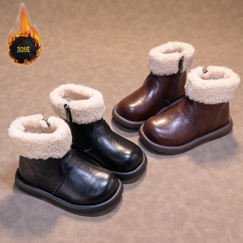 

2025 Новые зимние модные кожаные ботинки для девочек, утепленные теплые модные ботинки с мягкой подошвой, противоскользящие модные универсальные детские сапоги