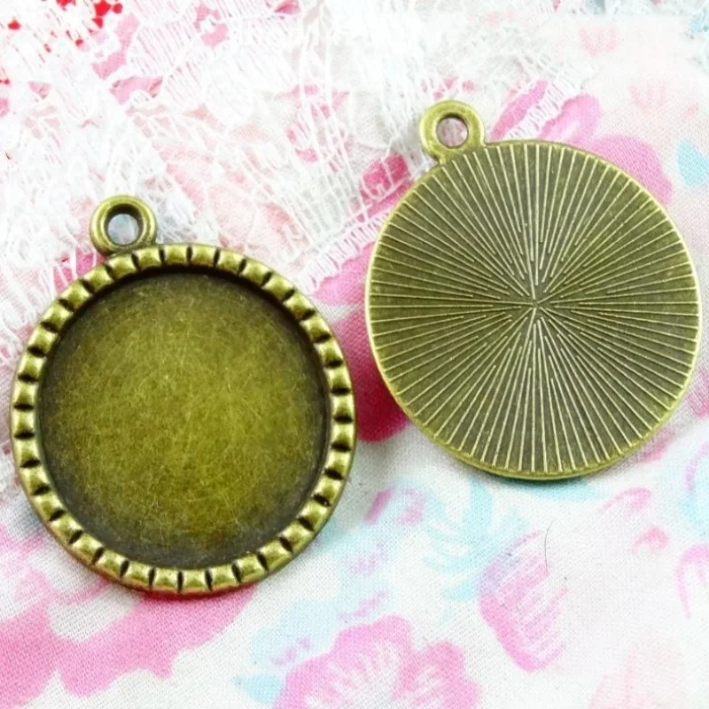 10pcs Antique Metal Vintage Pendant Bases 30mm Cabochon Tray Charms For Jewelry Making Findings DIY Resin Necklaces Accessories