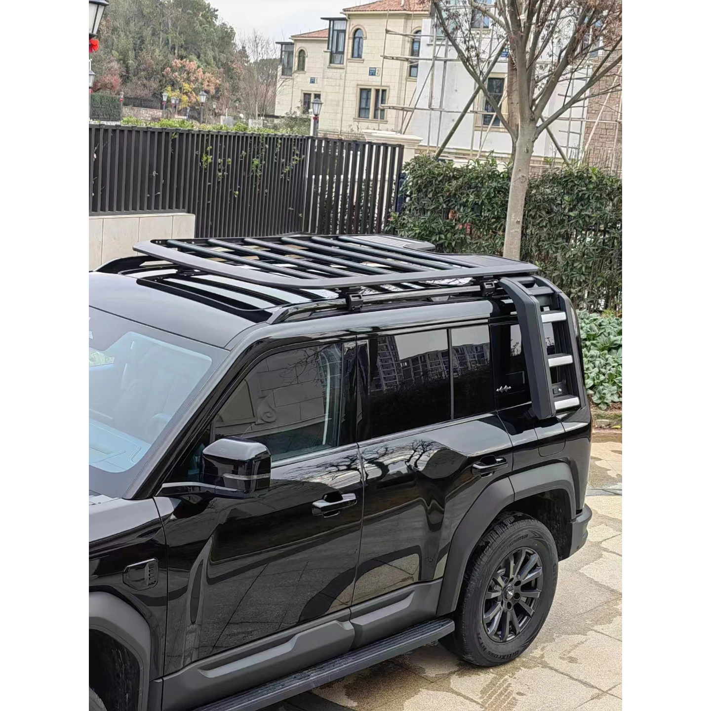 New Design 4x4 Off Road Aluminum Foldable Roof Side Ladder for BYD Leopard5 LADDER 2023