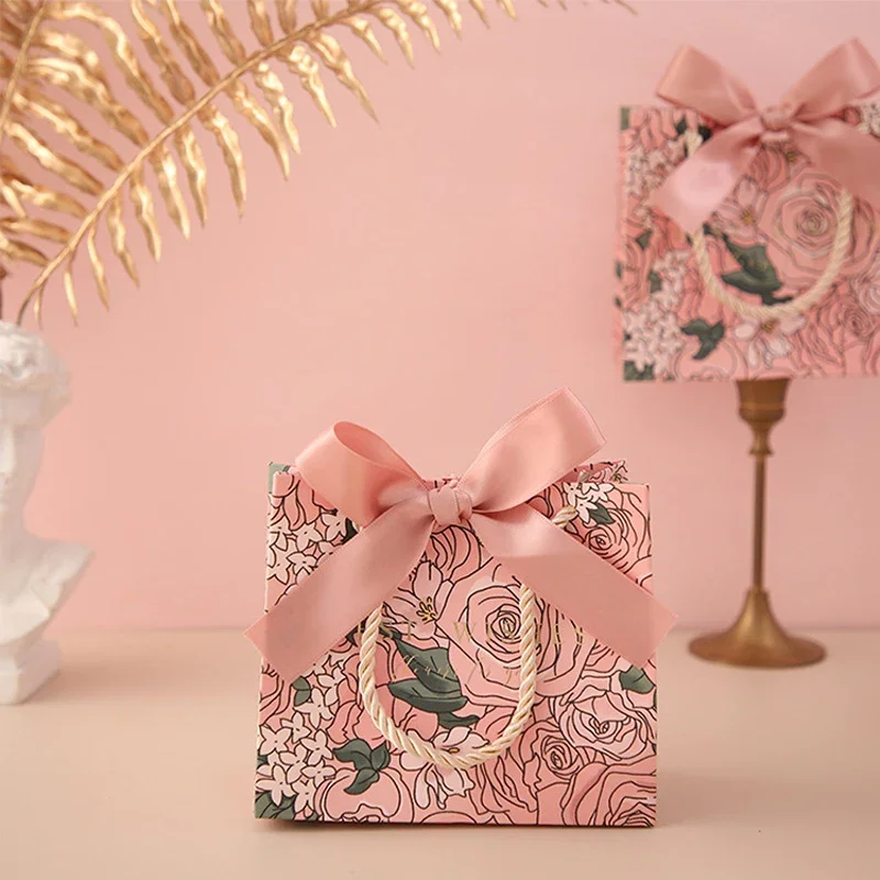 

20PCS Creative Exquisite Print Personalized Wedding Candy Bags Portable Style with Ribbon Bow Gift Packaging Bag Wholesale