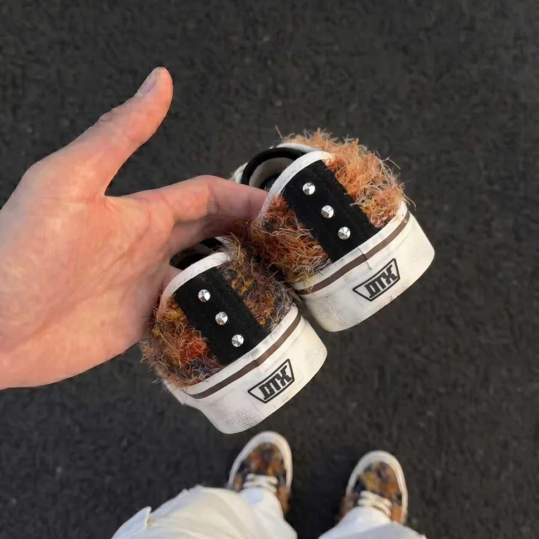 Brown Black Contrast Punk Skate Shoes, Rivet Rhinestone Distressed Sneakers, Breathable Wear-resistant Fashion Casual Shoes for
