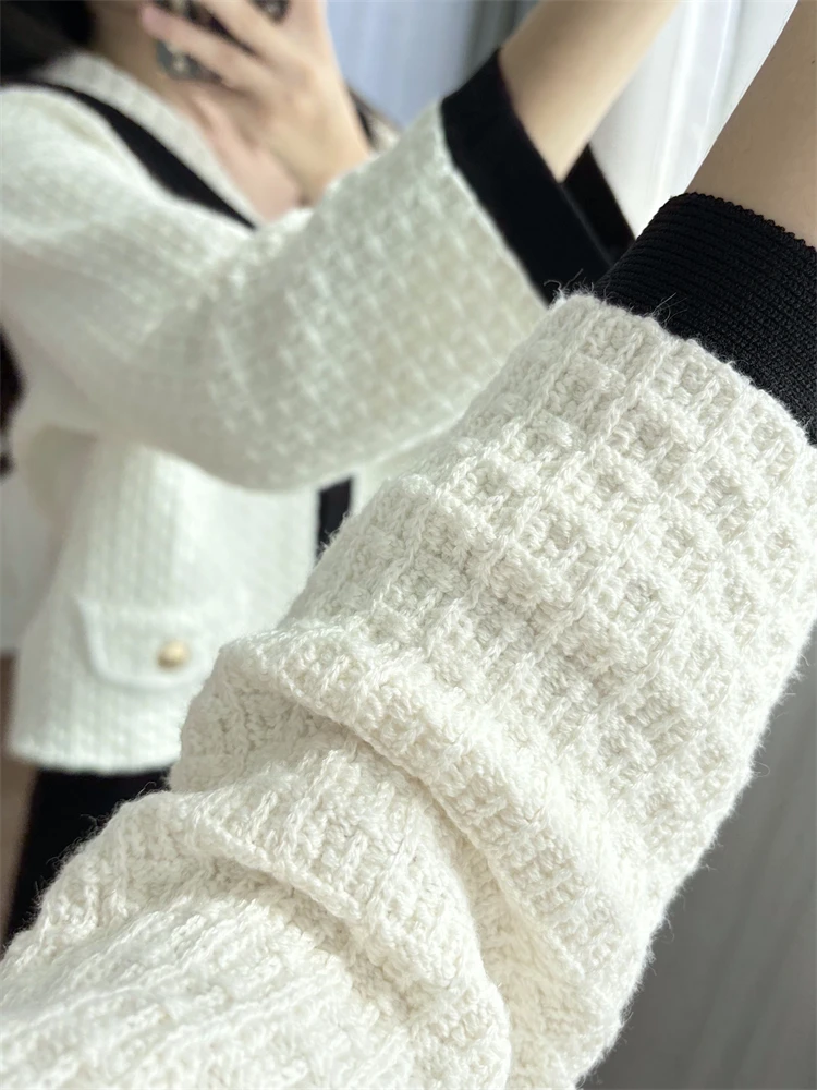 

Cardigan women Large collar cardigan design with black and white contrasting knitted jacket, M Home 2024 early autumn new item