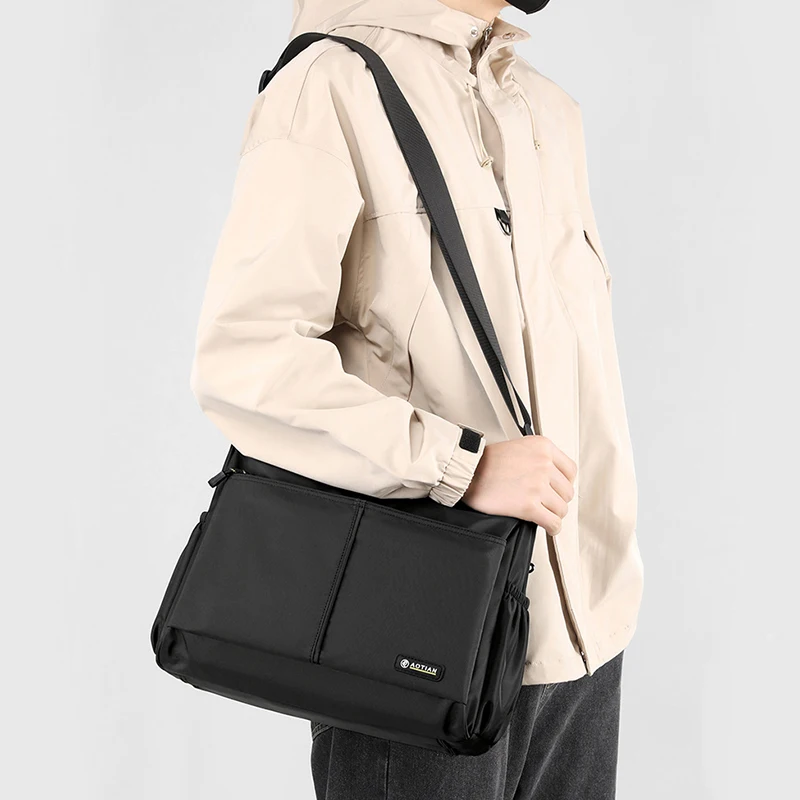 Casual Men Crossbody Bag Bussiness Handbags Large Capacity Outdoor Travel Messenger Bag High Quality Handbag Shoulder Bag XA79CC