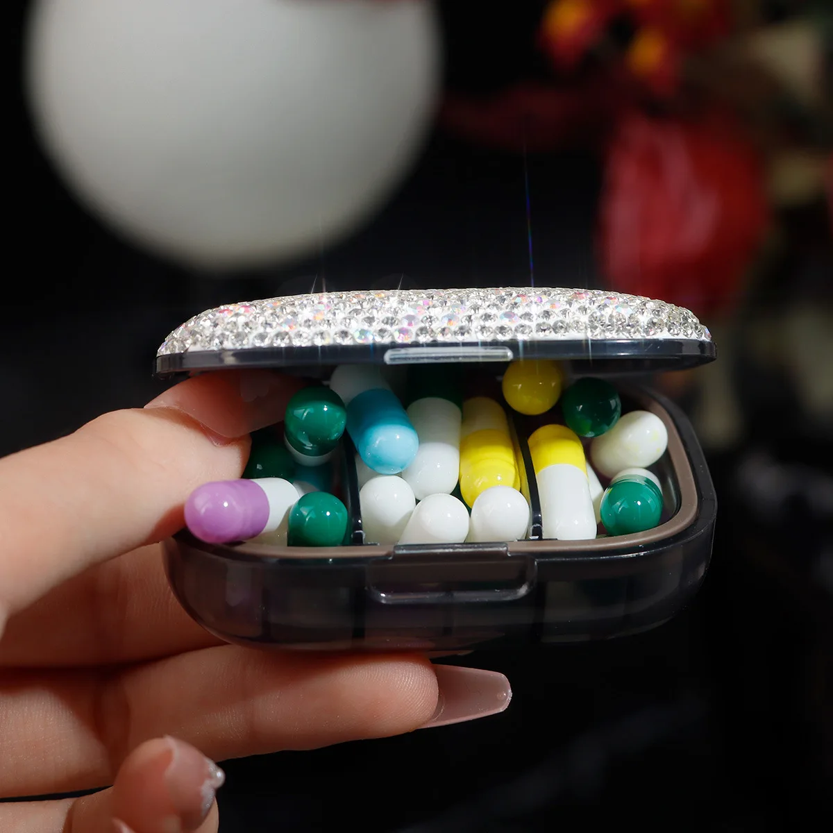 

Creative Rhinestone Plastics Pill Case Portable Travel 3 Grids Pill Container Waterproof Medicine Box Pill Storage Box Gifts