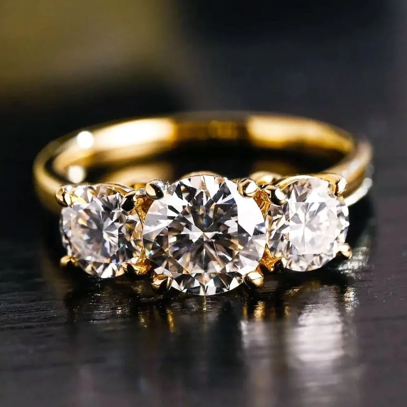 1pc 2/4 Carat Synthetic Moissanite Three-Stone Ring, 925 Silver, Fashion Creative Design, Presenting A Magnificent.