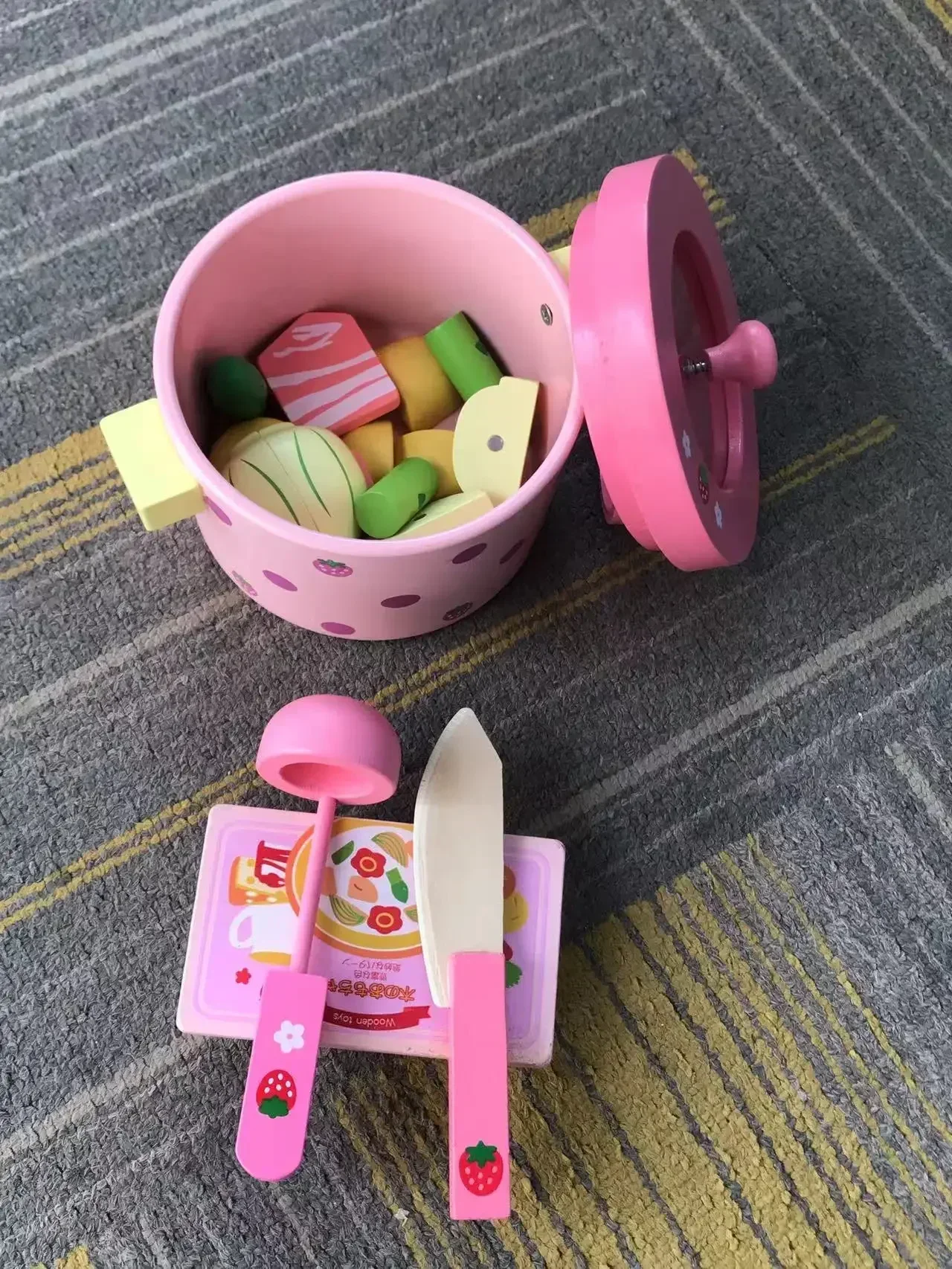 ままごとのおもちゃシミュレーション野菜鍋木のおもちゃキッチン調理ごっこ遊び食品豆腐ナイフパンセット子供の誕生日ギフト