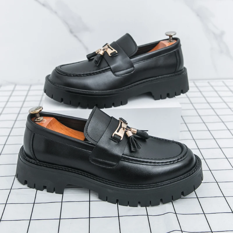 

Men's thick soled loafers Classic casual style Work Office Business leisure daily leather shoes plus size Classic tassel